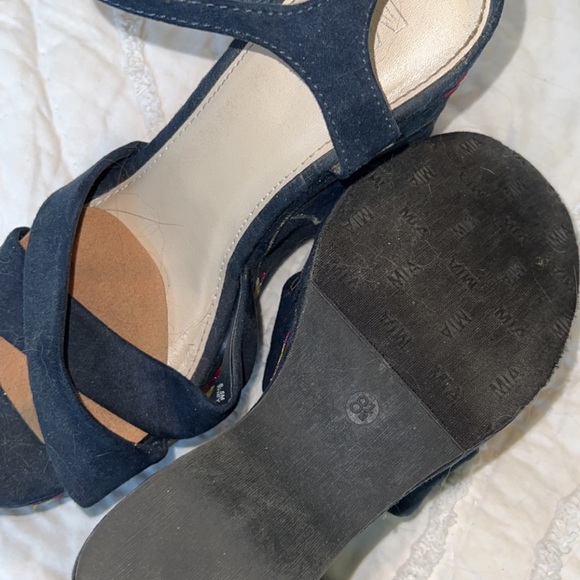 High Wedge Heel - Picture 4 of 4